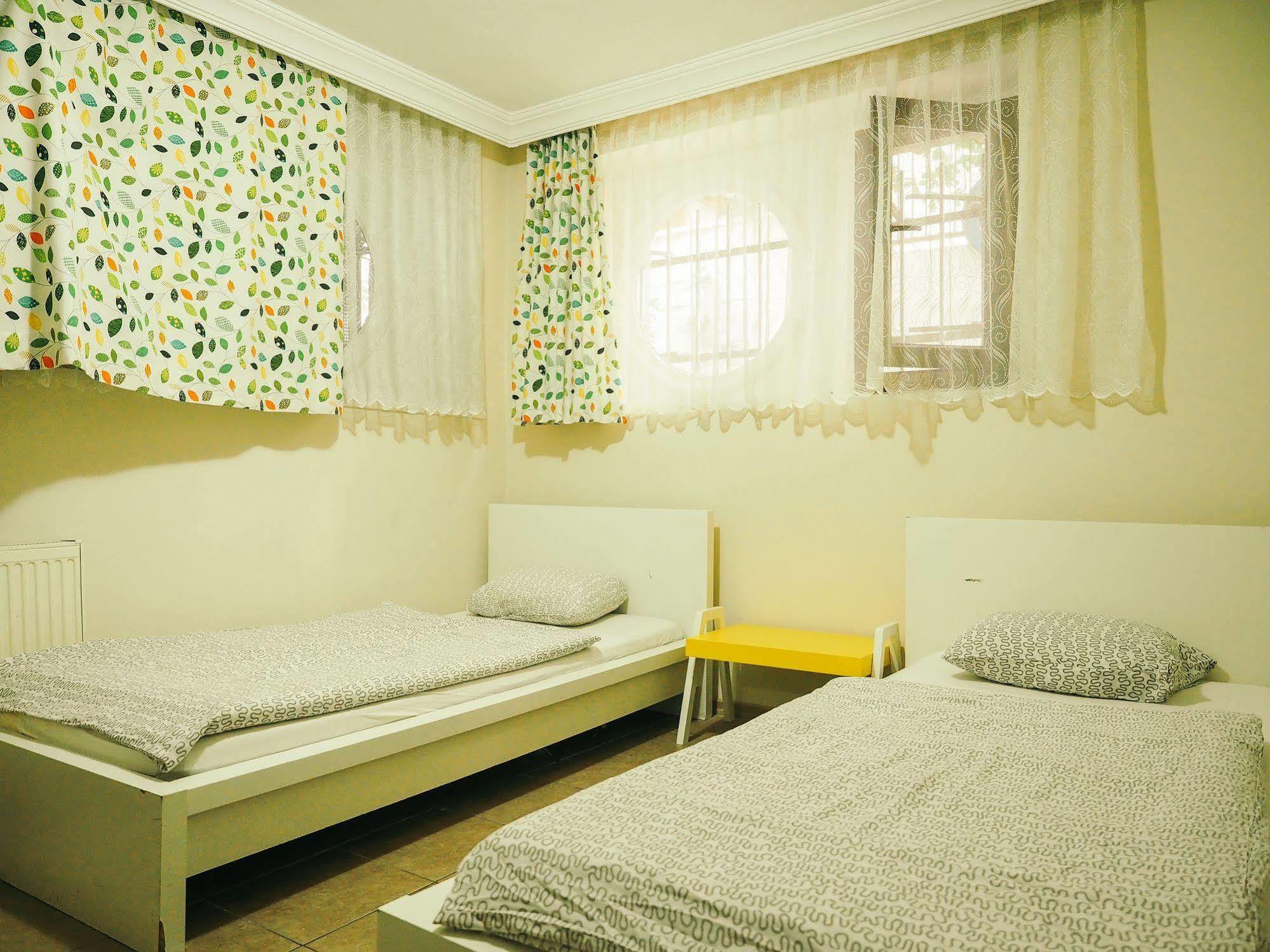 Deeps Hostel Ankara Extérieur photo